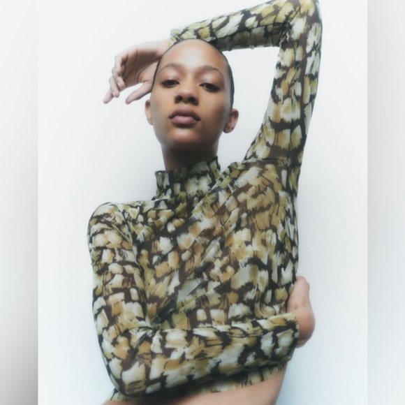 Zara cropped PRINTED TULLE SEMI SHEER SHIRT top blouseBLACK GREEN SZ M - Picture 1 of 7